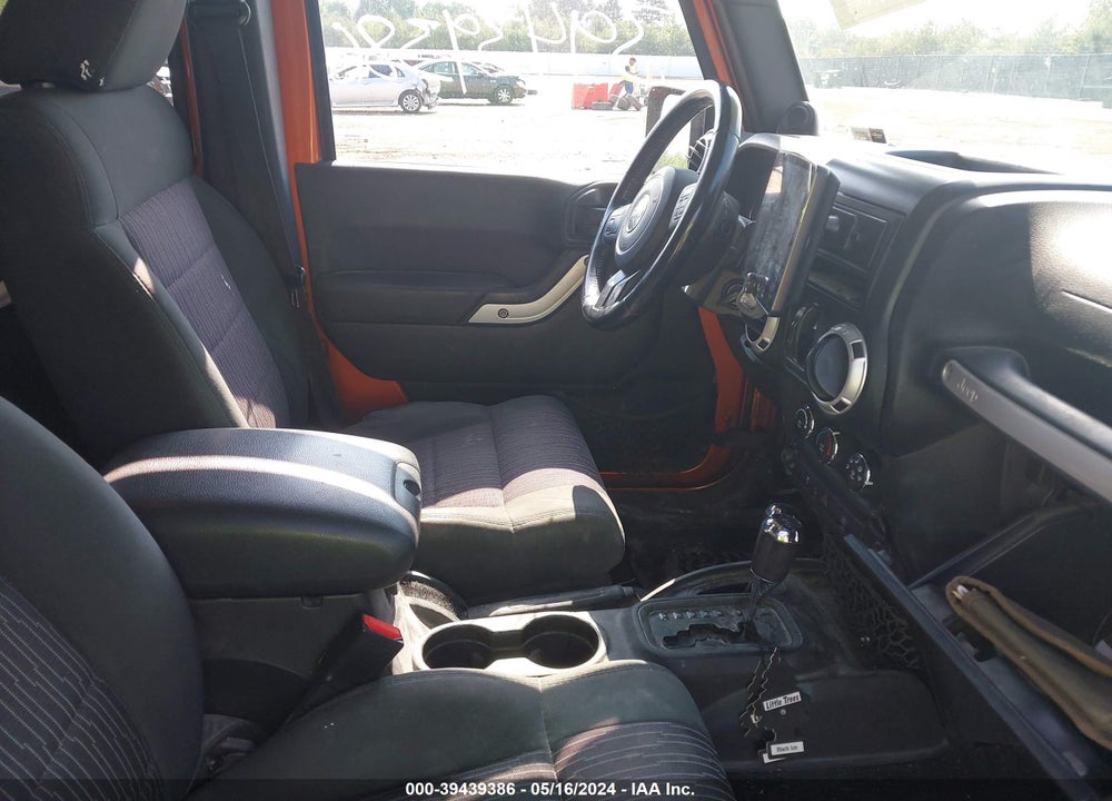 2011 JEEP WRANGLER UNLIMITED SAHARA VIN: 1J4BA5H12BL598782