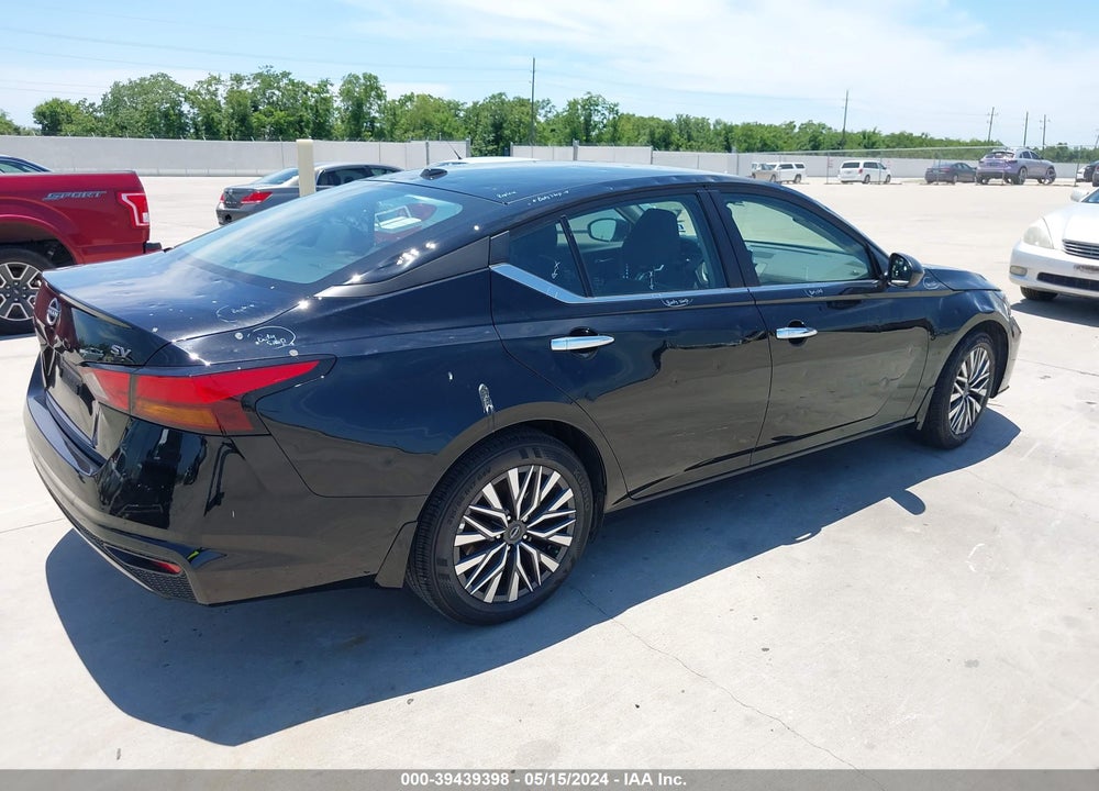 2024 NISSAN ALTIMA SV FWD VIN: 1N4BL4DV2RN380896