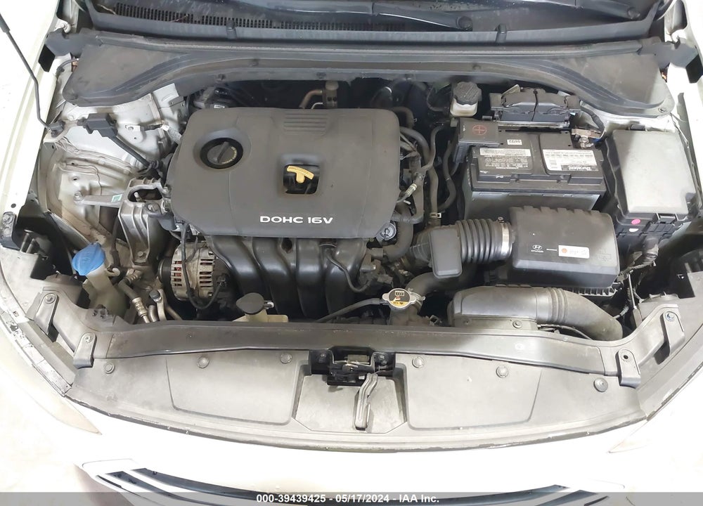 2017 HYUNDAI ELANTRA VIN: 5NPD74LF4HH150406