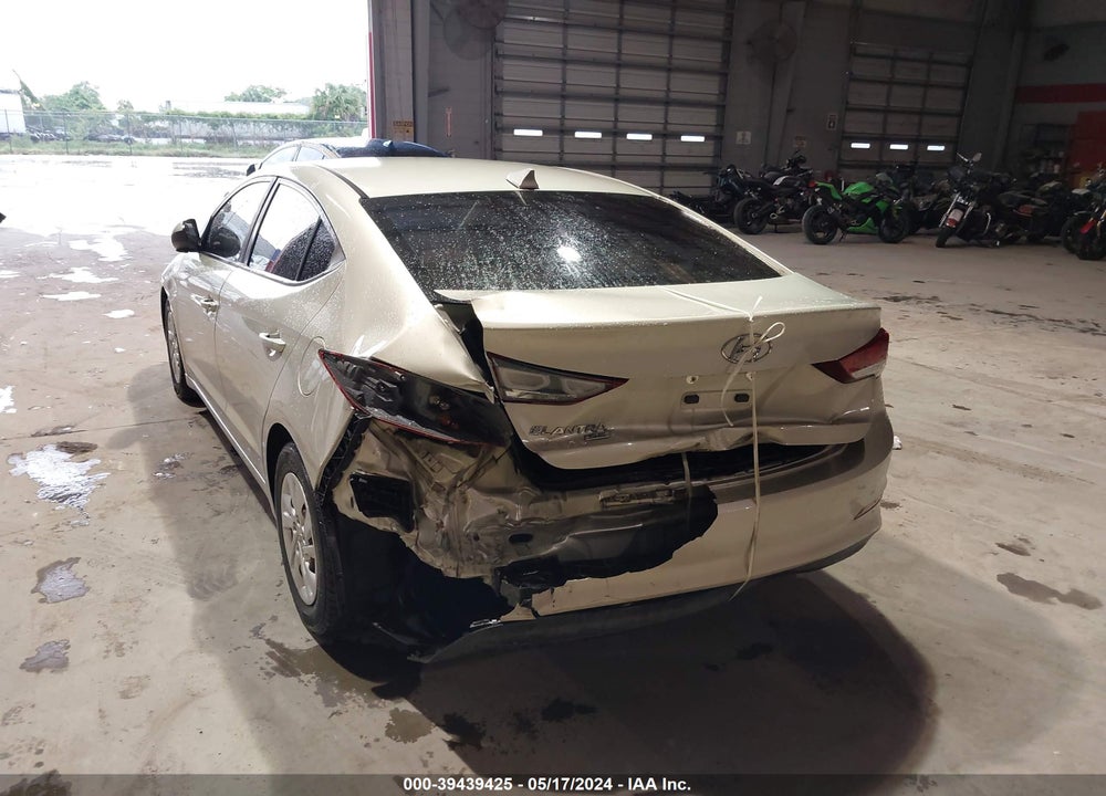 2017 HYUNDAI ELANTRA VIN: 5NPD74LF4HH150406