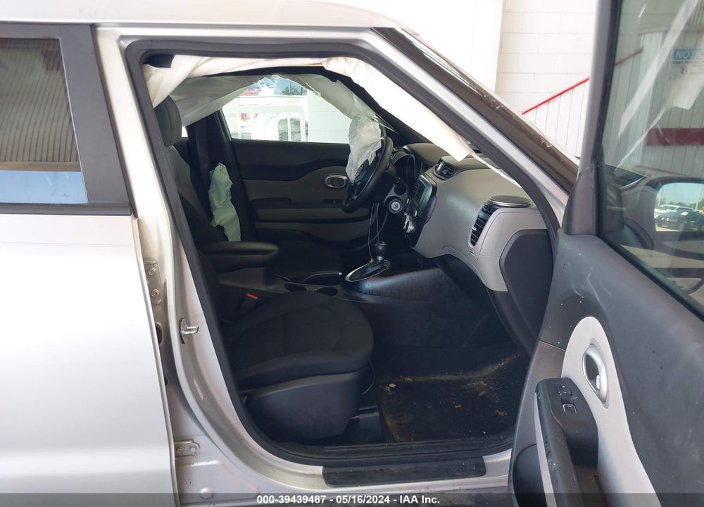 2018 KIA SOUL VIN: KNDJN2A29J7619061