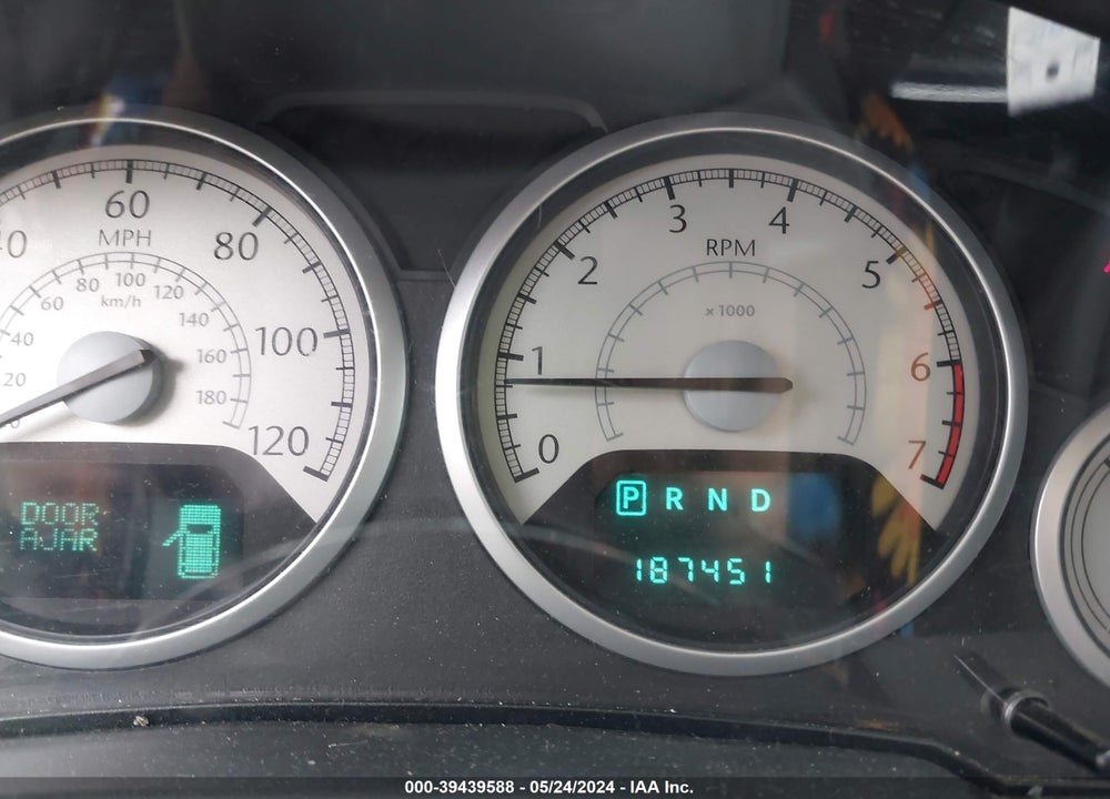 2010 CHRYSLER TOWN & COUNTRY TOURING PLUS VIN: 2A4RR8D15AR400197