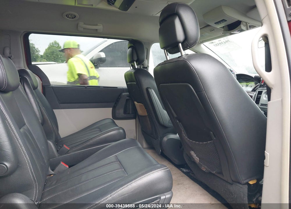 2010 CHRYSLER TOWN & COUNTRY TOURING PLUS VIN: 2A4RR8D15AR400197