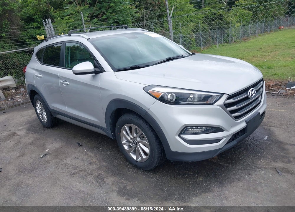 2017 HYUNDAI TUCSON SE VIN: KM8J3CA40HU273048
