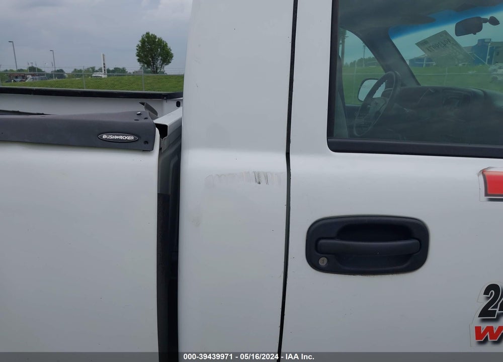 2004 GMC SIERRA 2500HD VIN: 1GTHC24UX4E400904
