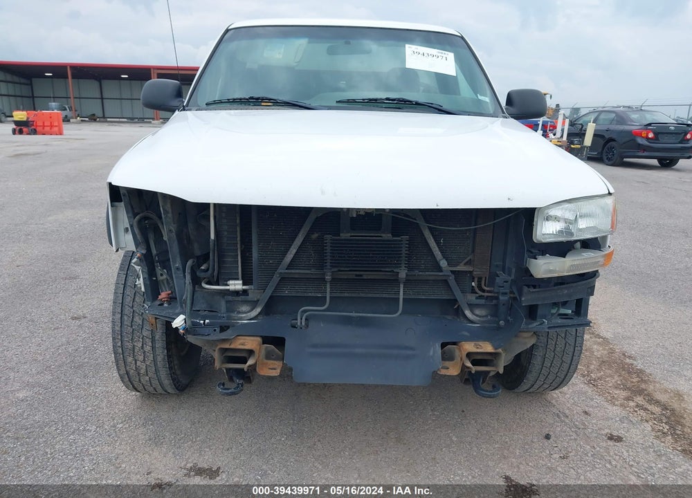 2004 GMC SIERRA 2500HD VIN: 1GTHC24UX4E400904