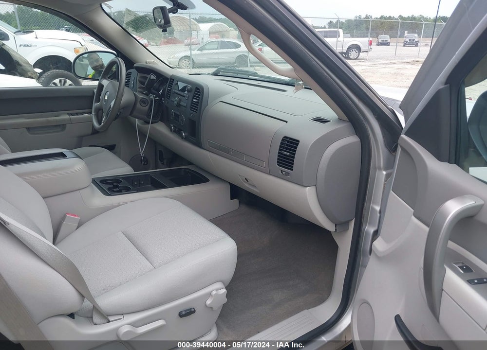 2013 CHEVROLET SILVERADO 1500 LT VIN: 1GCRCSE09DZ398832