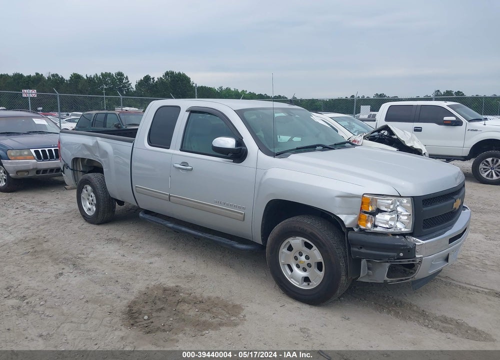 2013 CHEVROLET SILVERADO 1500 LT VIN: 1GCRCSE09DZ398832