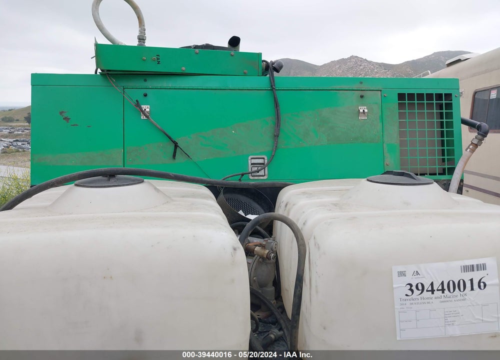 2014 UTILITY DB800XL SANDBLASTER VIN: 1M9BU2021EH774497