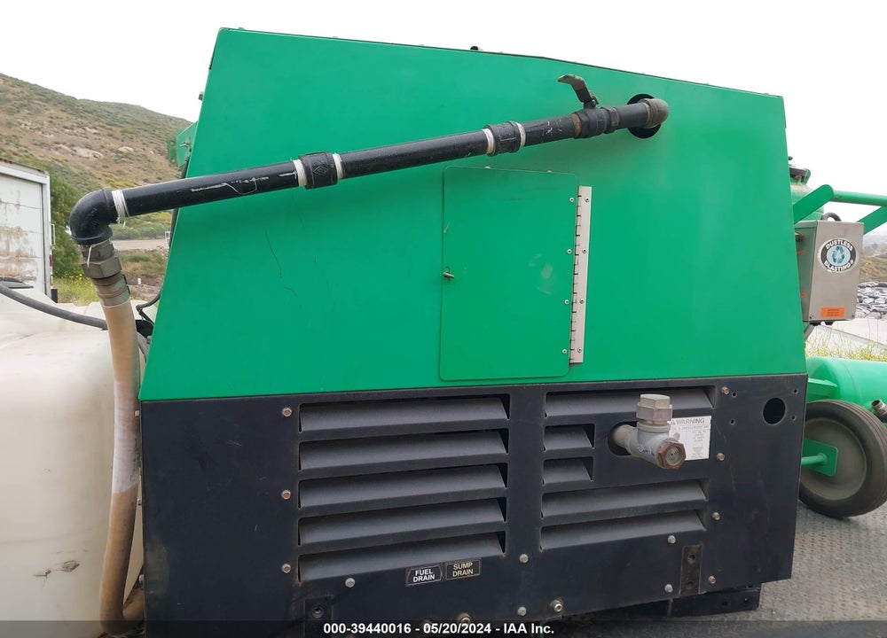 2014 UTILITY DB800XL SANDBLASTER VIN: 1M9BU2021EH774497