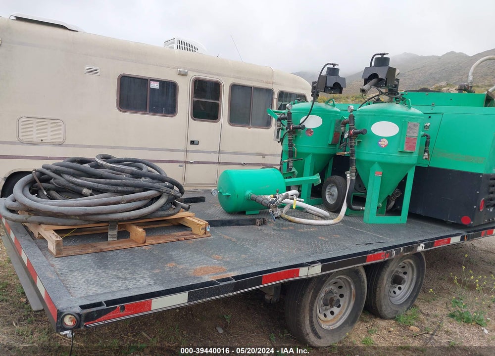 2014 UTILITY DB800XL SANDBLASTER VIN: 1M9BU2021EH774497