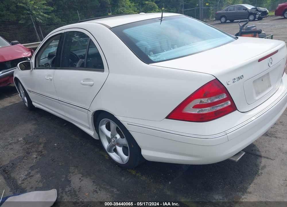 2006 MERCEDES-BENZ C 230 SPORT VIN: WDBRF52H56F782211