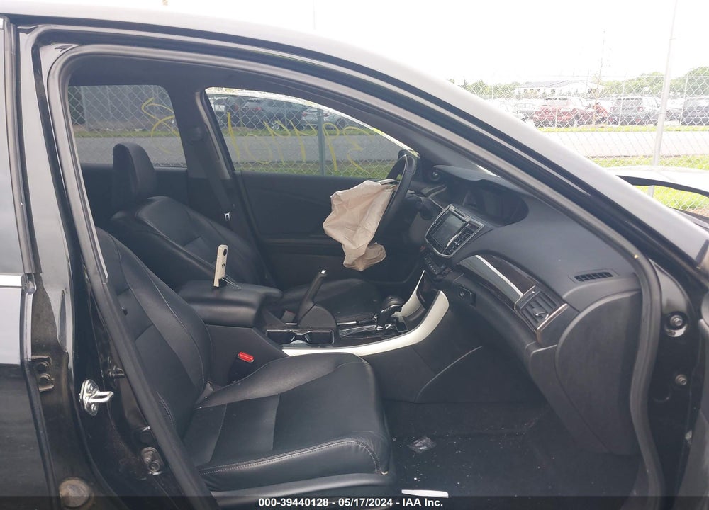 2017 HONDA ACCORD TOURING V6 VIN: 1HGCR3F97HA009179