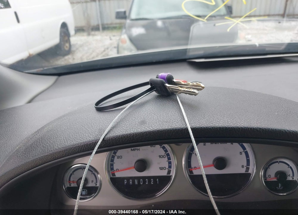 2005 SATURN RELAY FWD VIN: 5GZDV03L45D261896