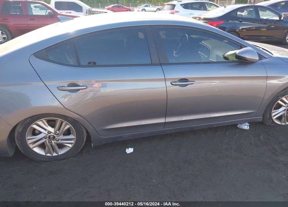 2019 HYUNDAI ELANTRA SEL VIN: 5NPD84LF1KH457827