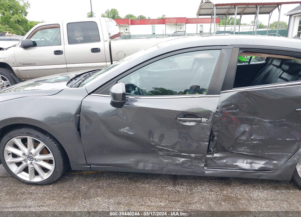 2017 MAZDA 3 TOURING 2.5 VIN: JM1BN1L34H1111033