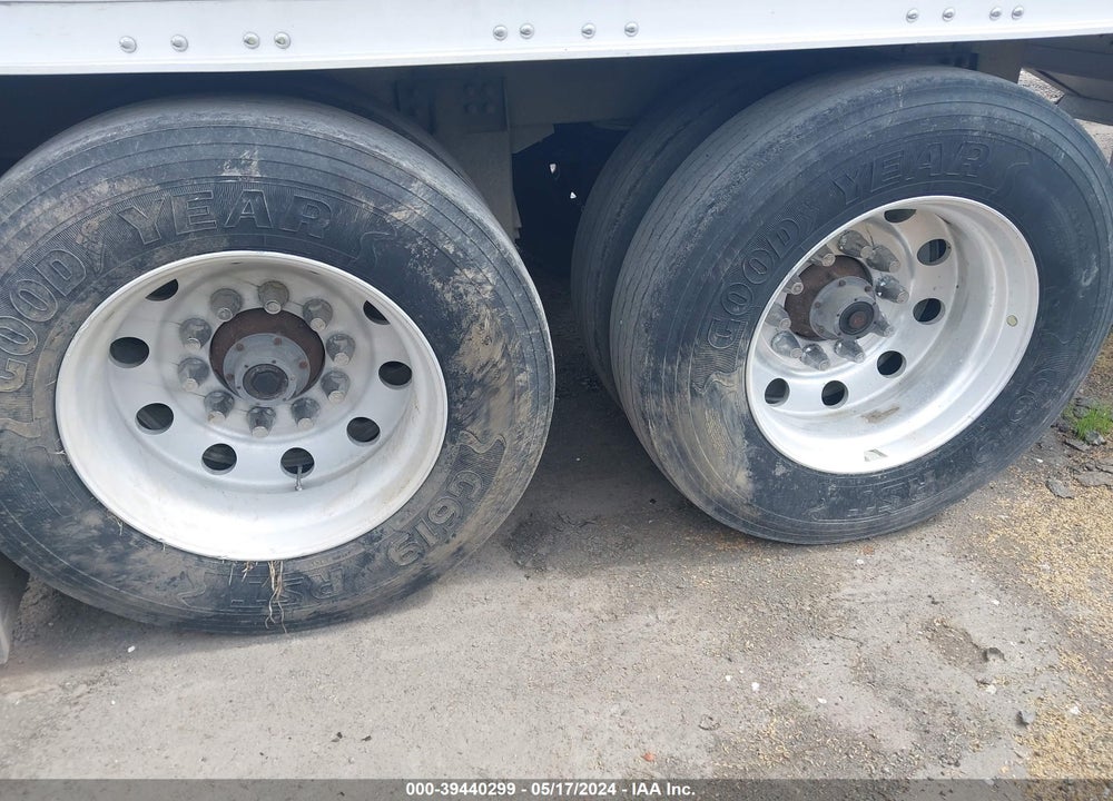 2011 WILSON TRAILER CO --- VIN: 1W1MBF1A6BA257172