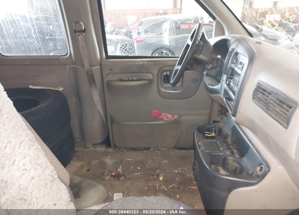 1999 GMC SAVANA STANDARD VIN: 1GKFG15R1X1133586