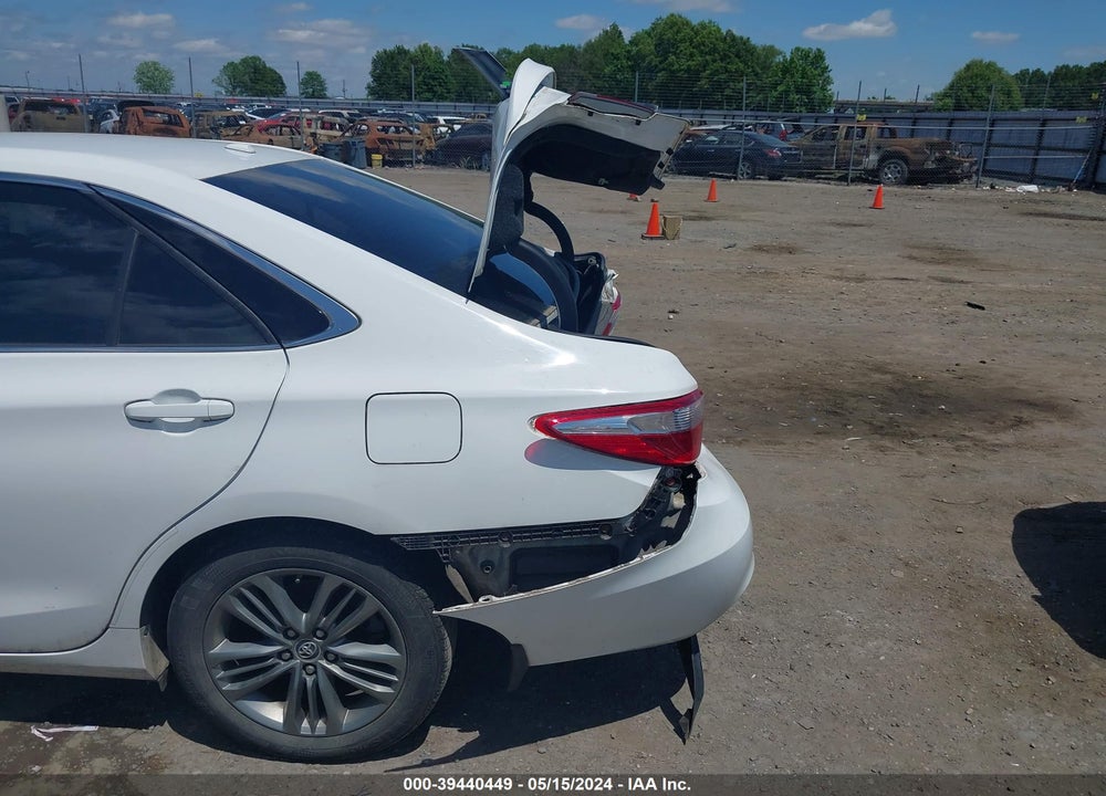2016 TOYOTA CAMRY SE VIN: 4T1BF1FK5GU121028