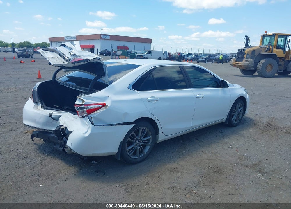 2016 TOYOTA CAMRY SE VIN: 4T1BF1FK5GU121028