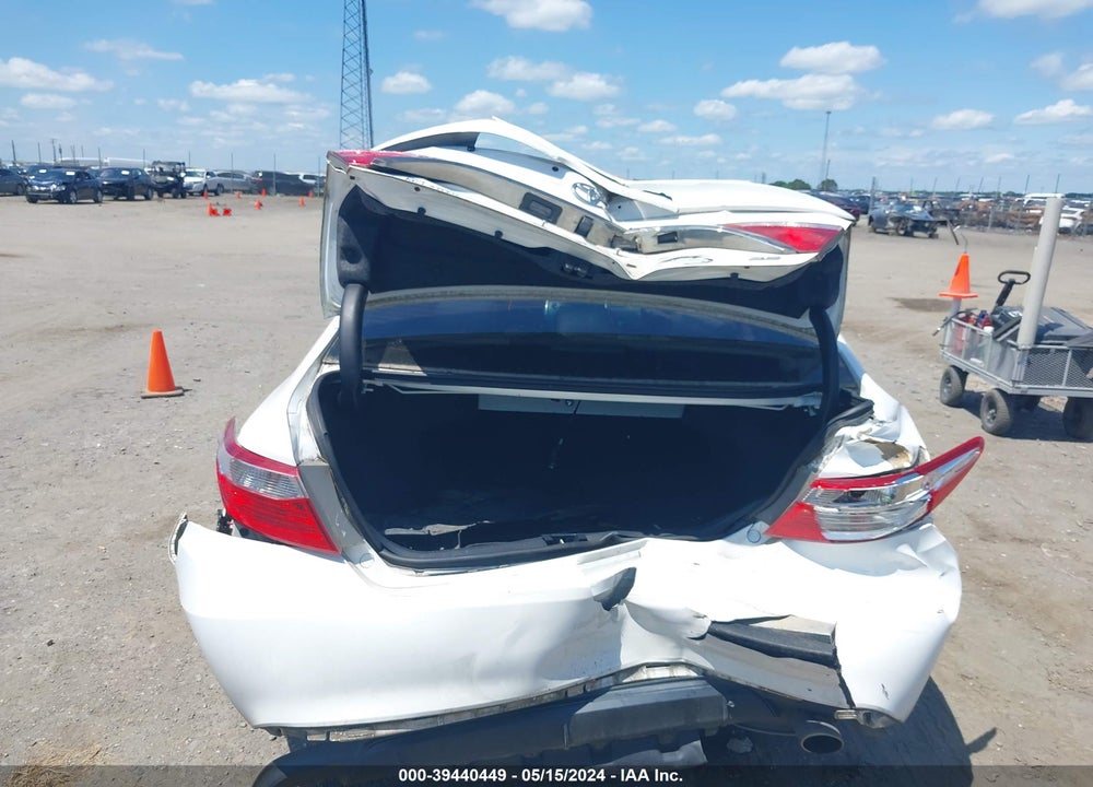 2016 TOYOTA CAMRY SE VIN: 4T1BF1FK5GU121028