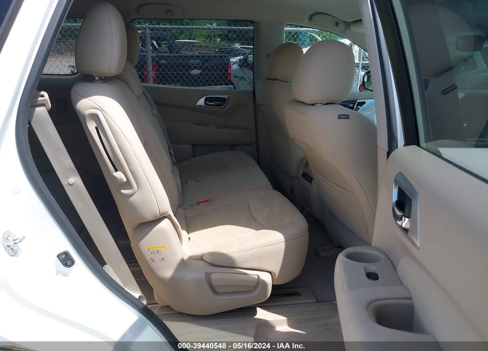 2015 NISSAN PATHFINDER S VIN: 5N1AR2MN5FC696708