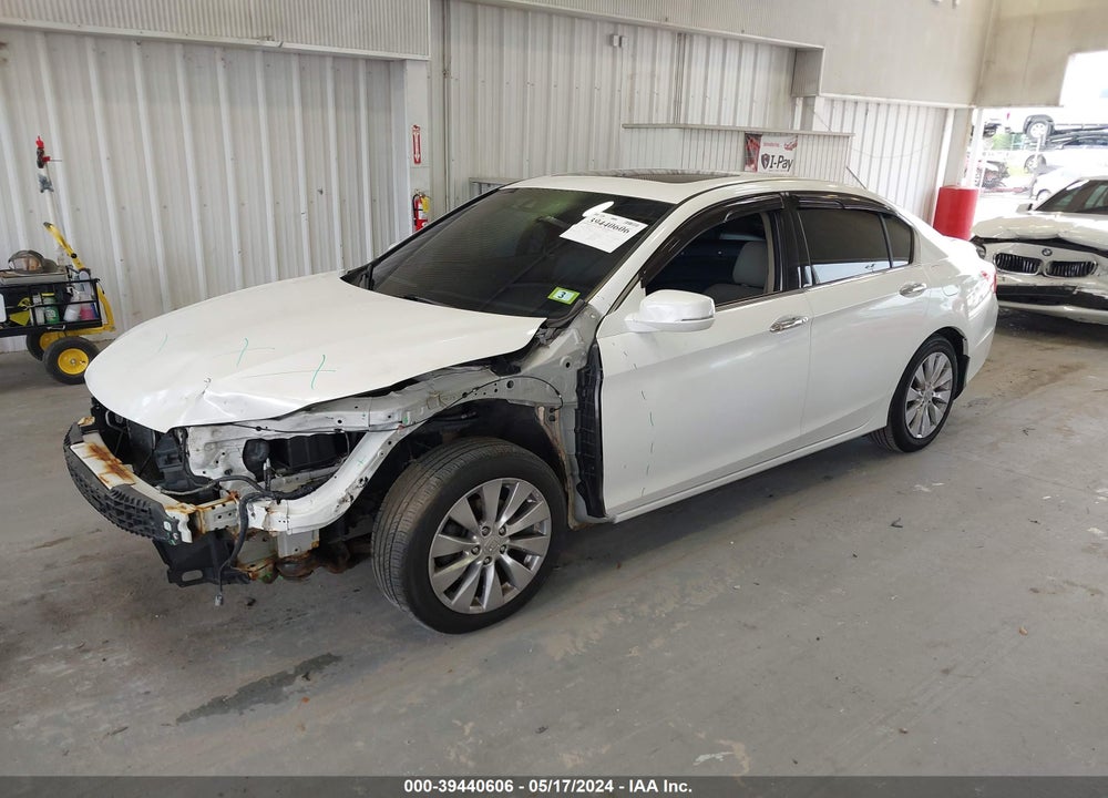 2013 HONDA ACCORD EX-L V-6 VIN: 1HGCR3F82DA003856