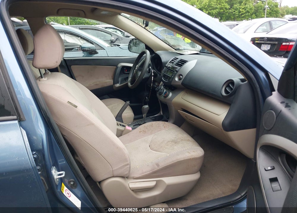 2007 TOYOTA RAV4 VIN: JTMBD33V076030385