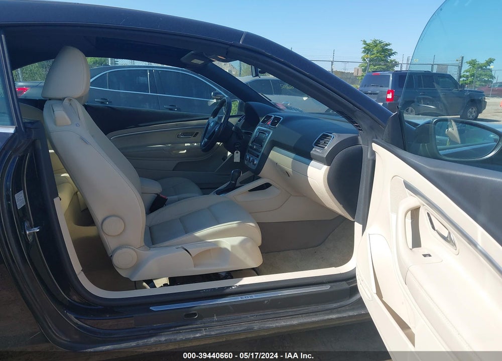 2014 VOLKSWAGEN EOS KOMFORT VIN: WVWBW8AH5EV003819