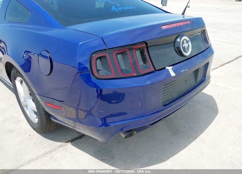 2014 FORD MUSTANG V6 VIN: 1ZVBP8AM8E5318461