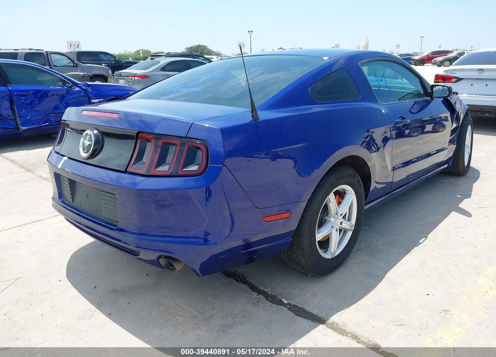 2014 FORD MUSTANG V6 VIN: 1ZVBP8AM8E5318461