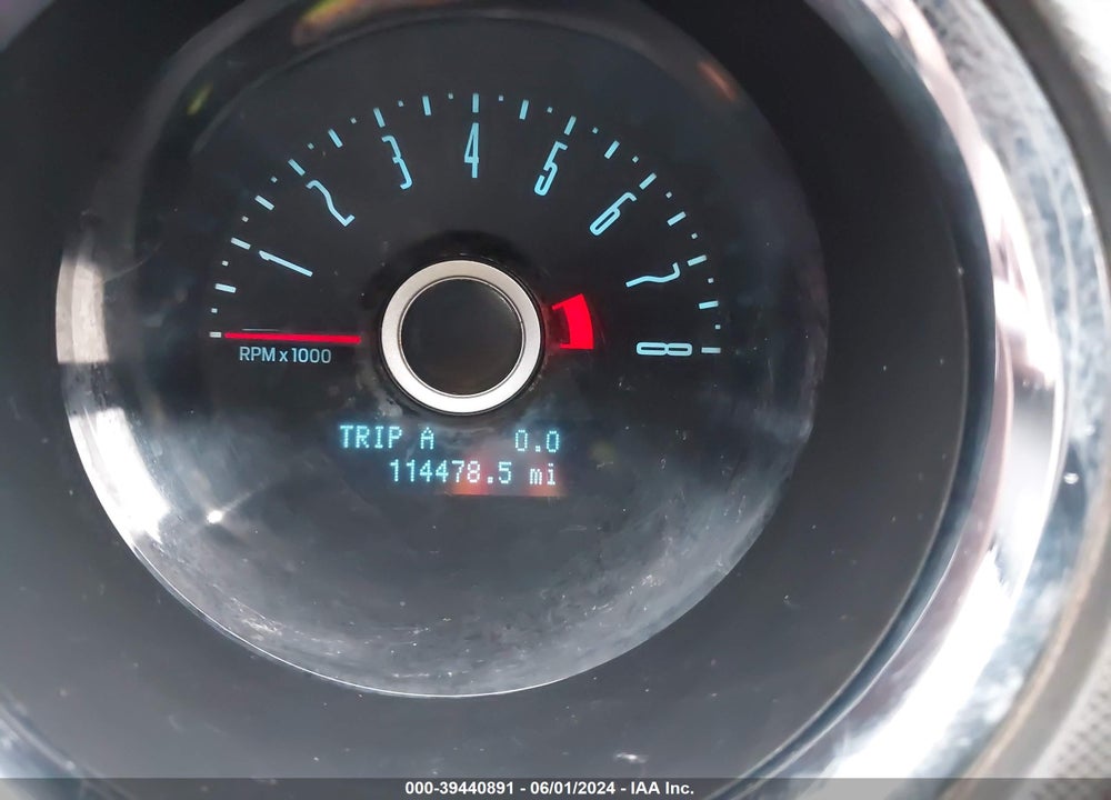 2014 FORD MUSTANG V6 VIN: 1ZVBP8AM8E5318461