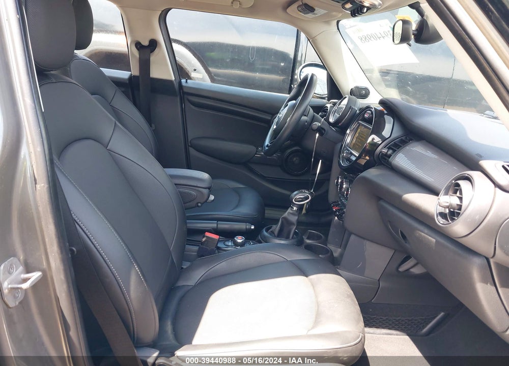 2018 MINI HARDTOP COOPER VIN: WMWXU1C5XJ2F79195