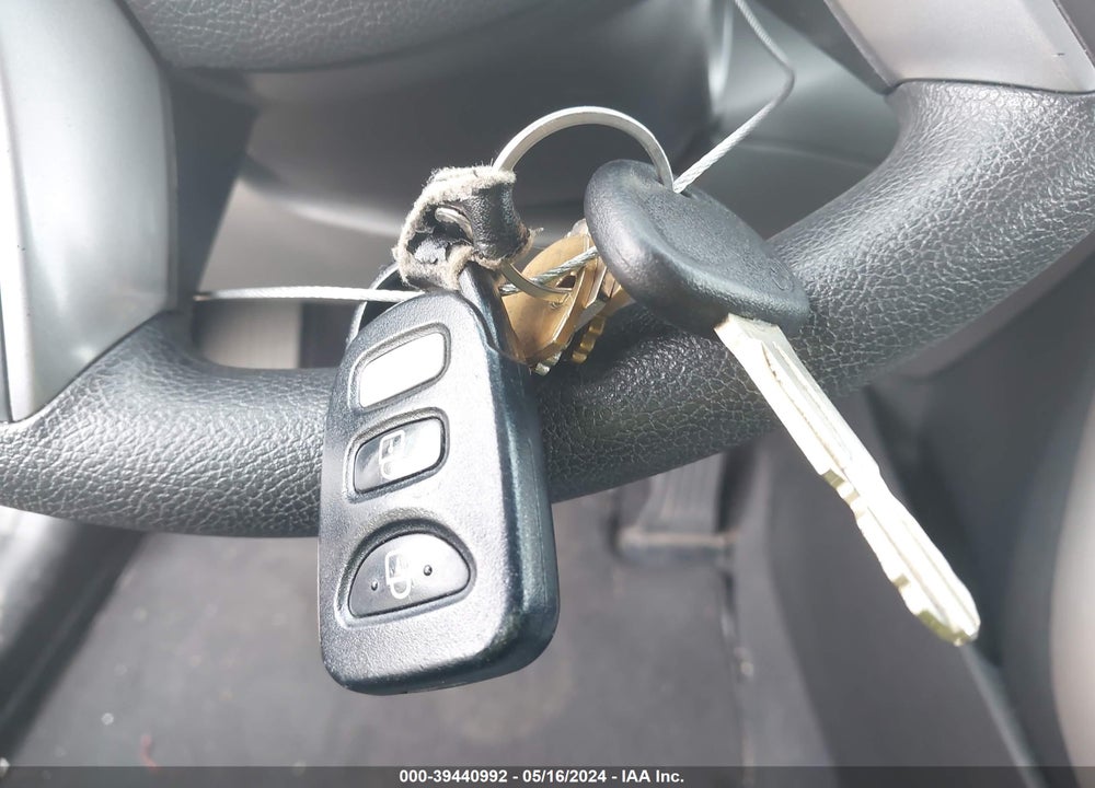 2016 HYUNDAI ELANTRA VIN: 5NPDH4AE1GH727236
