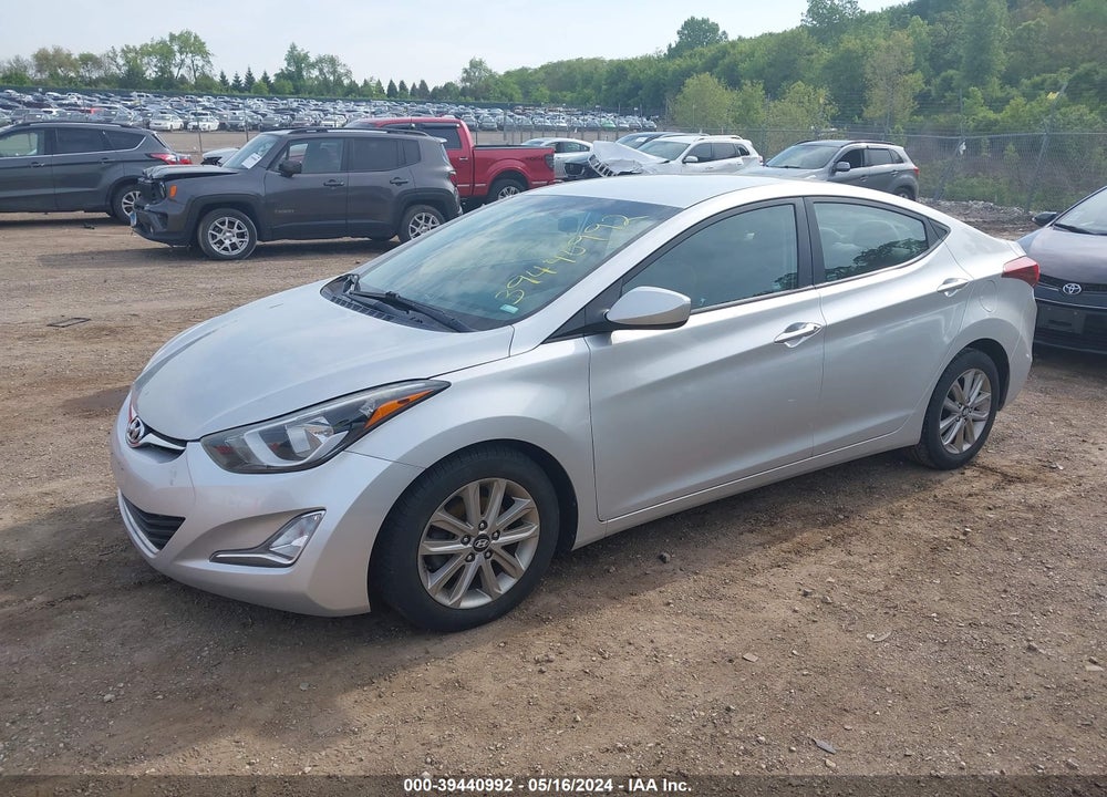 2016 HYUNDAI ELANTRA VIN: 5NPDH4AE1GH727236