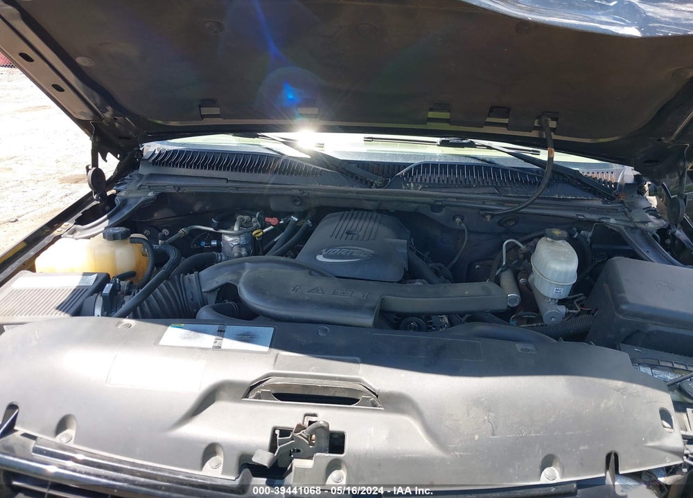 2004 CHEVROLET TAHOE VIN: 1GNEK13Z54R145351