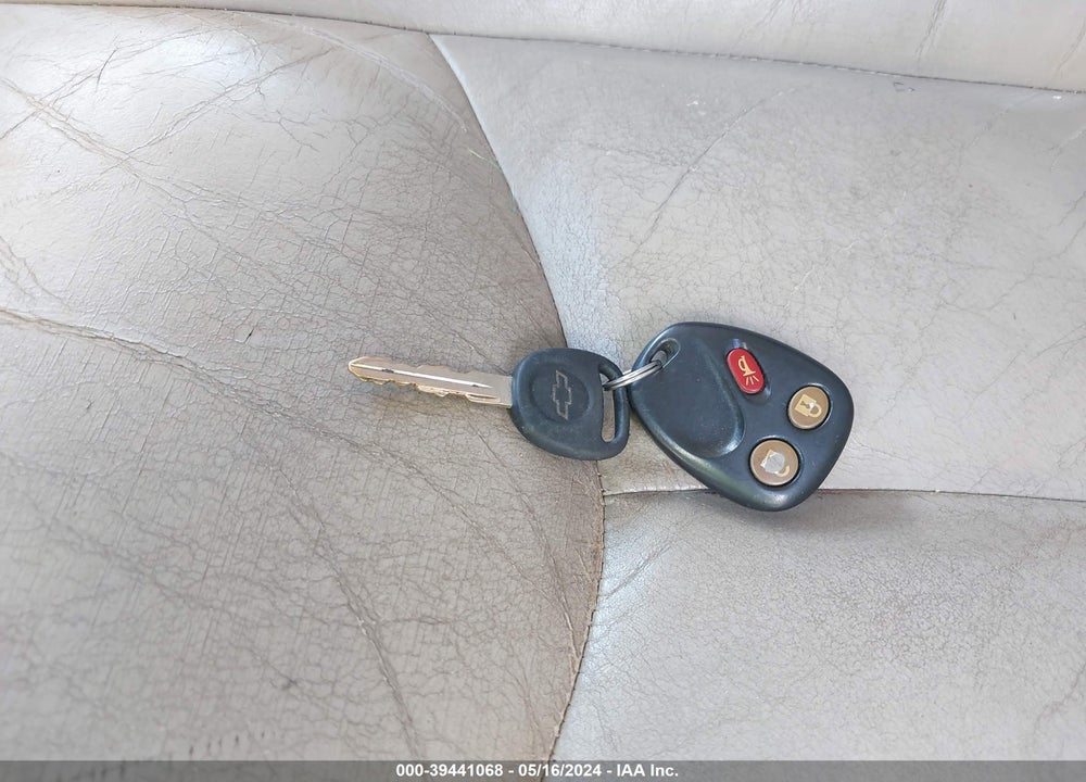 2004 CHEVROLET TAHOE VIN: 1GNEK13Z54R145351