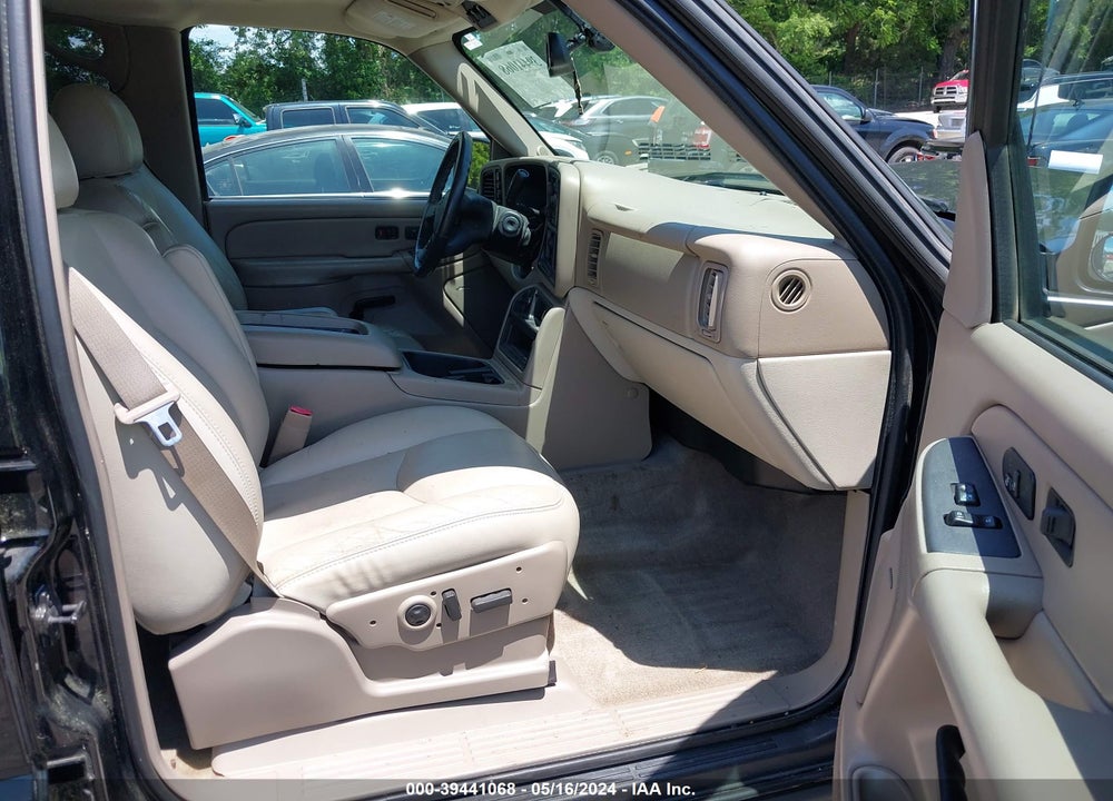2004 CHEVROLET TAHOE VIN: 1GNEK13Z54R145351