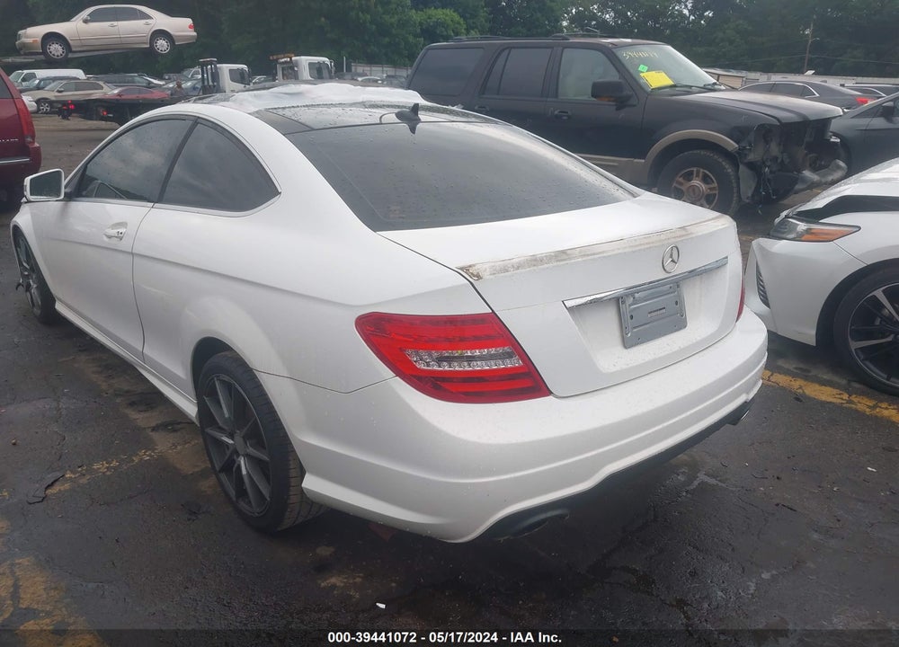 2014 MERCEDES-BENZ C 350 SPORT 4MATIC VIN: WDDGJ8JB1EG263368