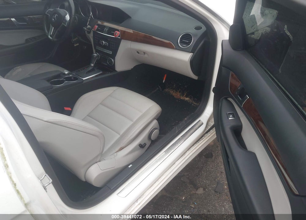 2014 MERCEDES-BENZ C 350 SPORT 4MATIC VIN: WDDGJ8JB1EG263368