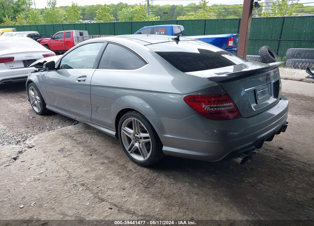 2013 MERCEDES-BENZ C 250 VIN: WDDGJ4HBXDG074974