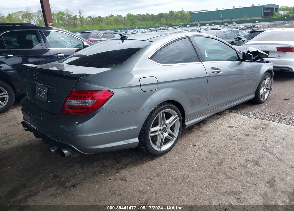 2013 MERCEDES-BENZ C 250 VIN: WDDGJ4HBXDG074974
