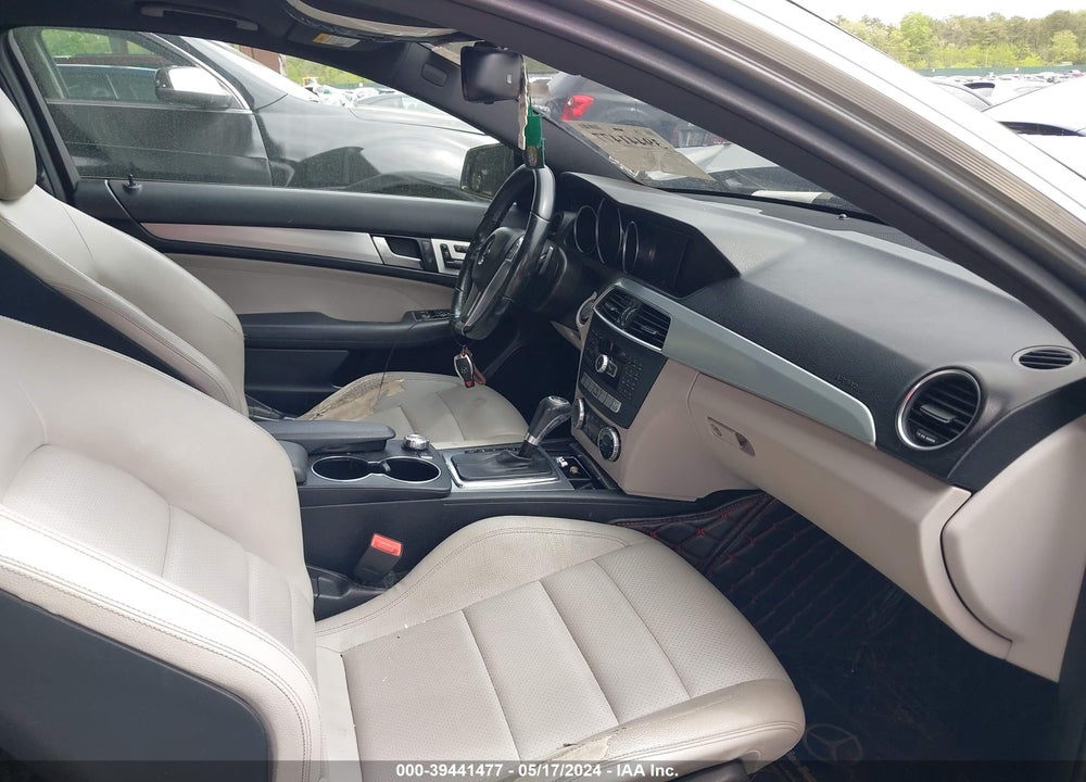 2013 MERCEDES-BENZ C 250 VIN: WDDGJ4HBXDG074974