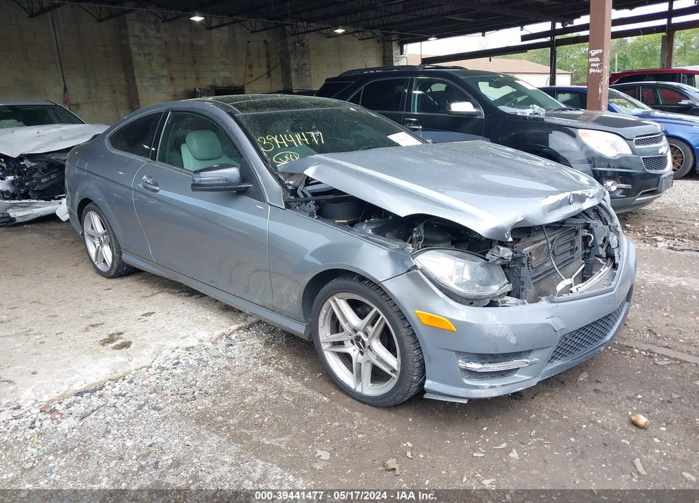 2013 MERCEDES-BENZ C 250 VIN: WDDGJ4HBXDG074974