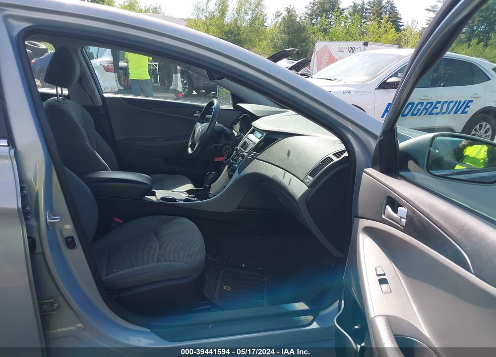2014 HYUNDAI SONATA GLS VIN: 5NPEB4AC0EH908555