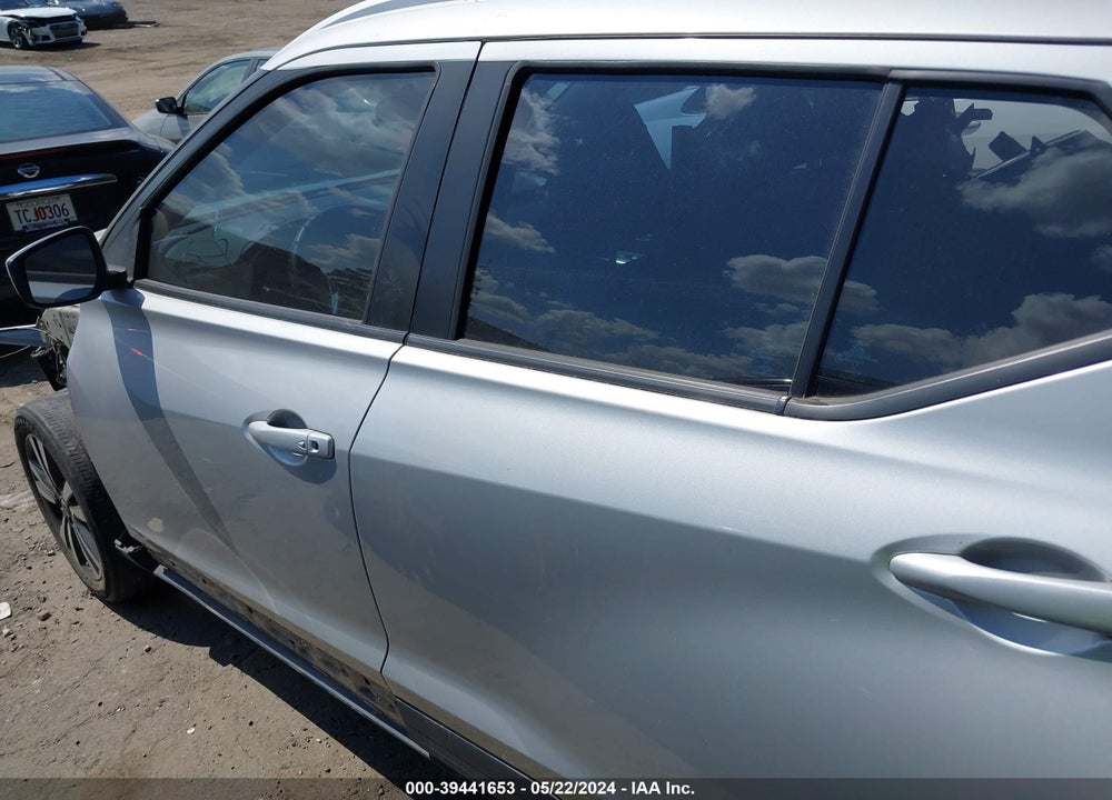 2019 NISSAN KICKS SV VIN: 3N1CP5CU0KL564485