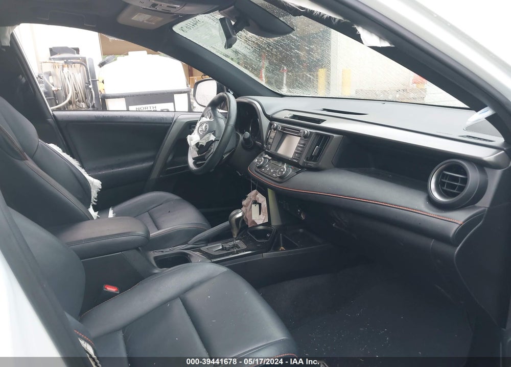 2017 TOYOTA RAV4 SE VIN: 2T3NFREV8HW404992