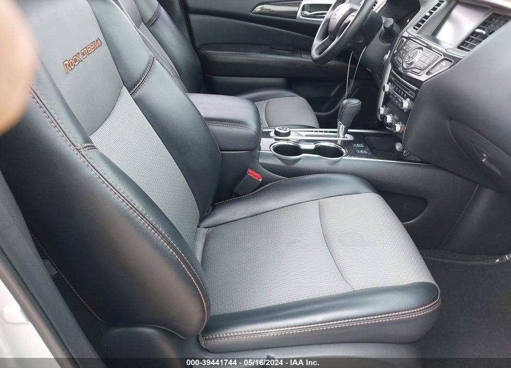 2019 NISSAN PATHFINDER SV VIN: 5N1DR2MM4KC642993