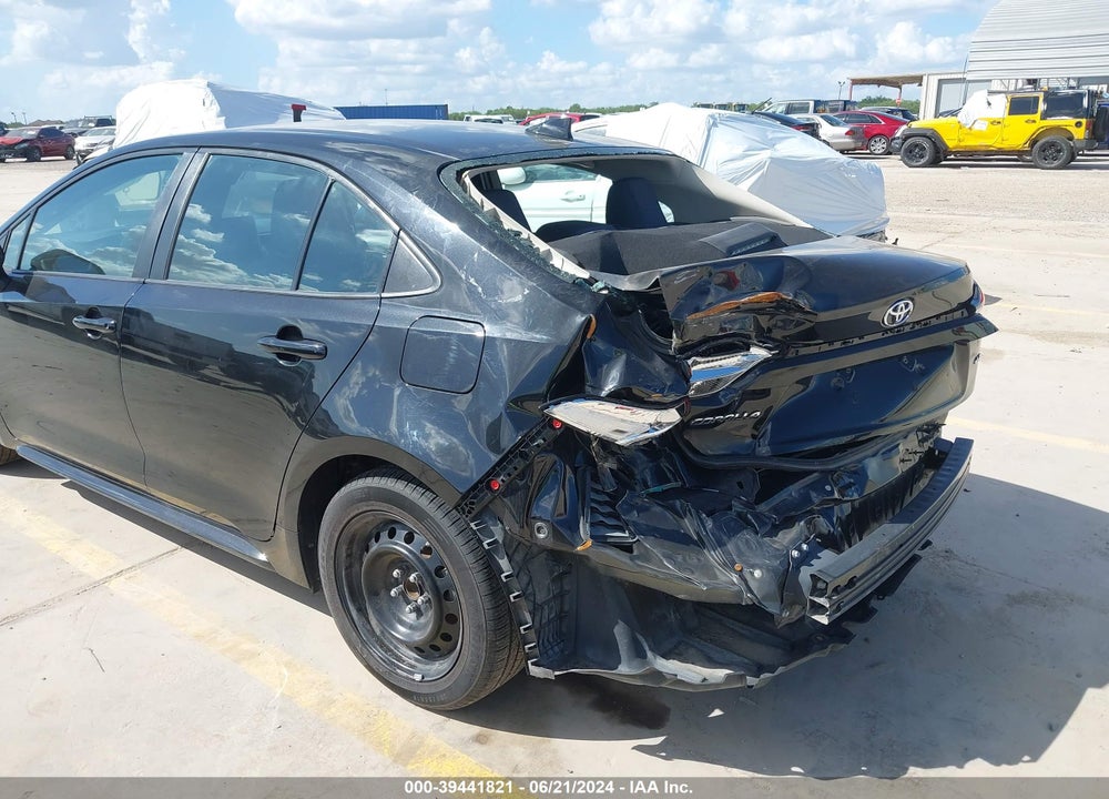 2021 TOYOTA COROLLA LE VIN: 5YFEPMAE2MP205849