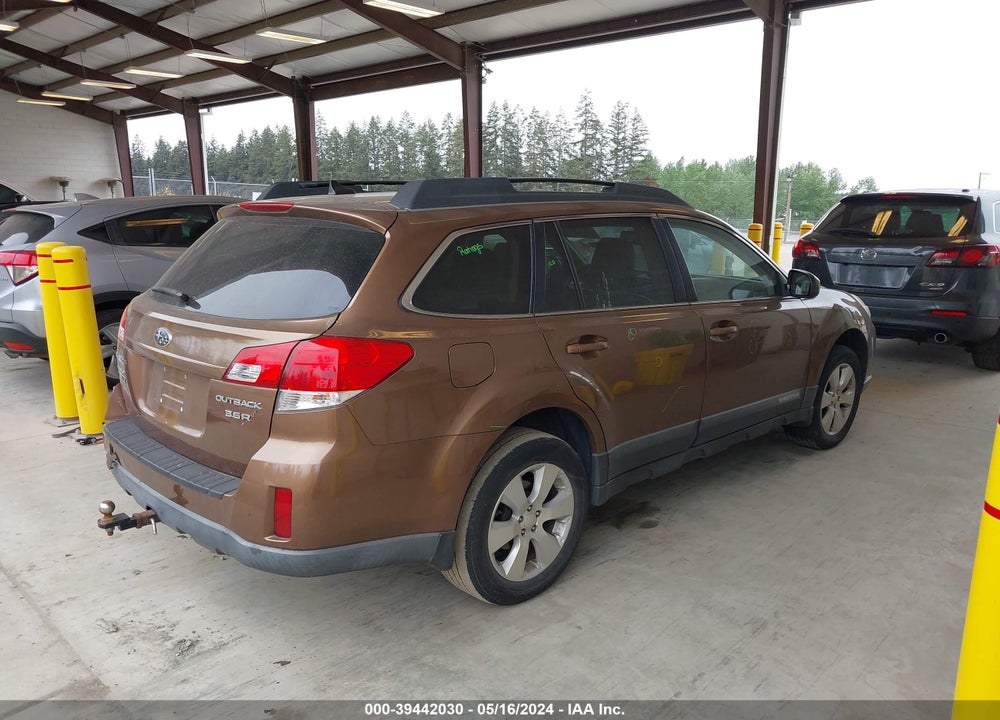 2011 SUBARU OUTBACK 3.6R LIMITED VIN: 4S4BRDLC4B2374044
